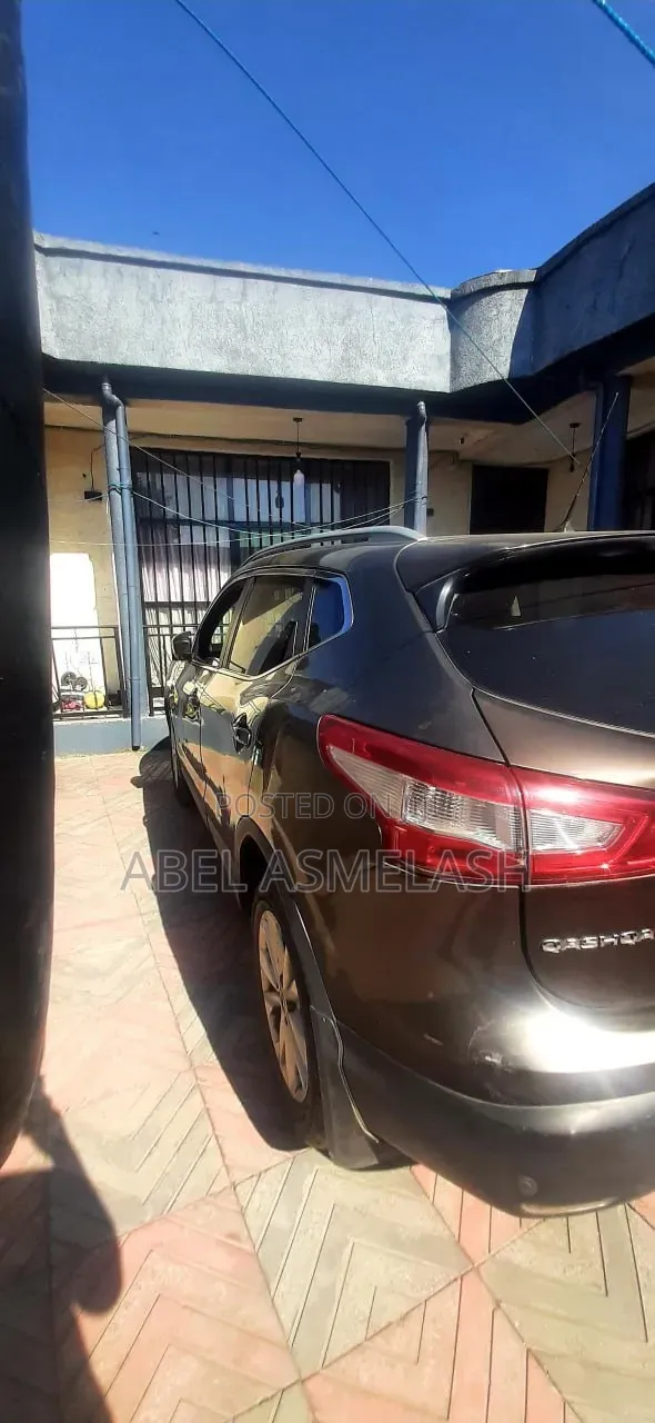 Nissan Qashqai 2016 Brown