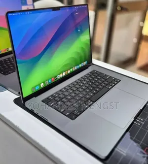 New Laptop Apple MacBook Pro 2021 M1 32GB Apple M1 SSD 512GB
