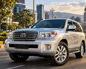 Toyota Land Cruiser 2014 Silver