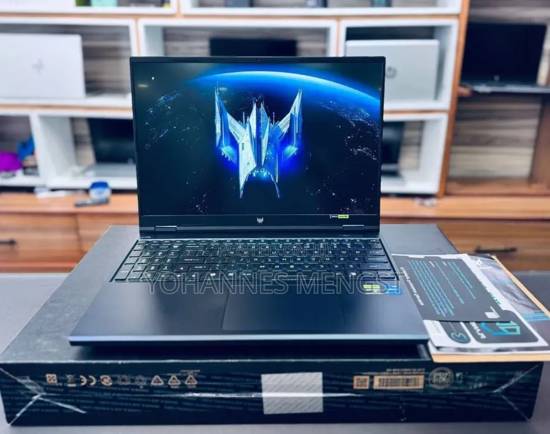 New Laptop Acer Predator Helios 18 PH18-71 16GB Intel Core i9 SSD 1T