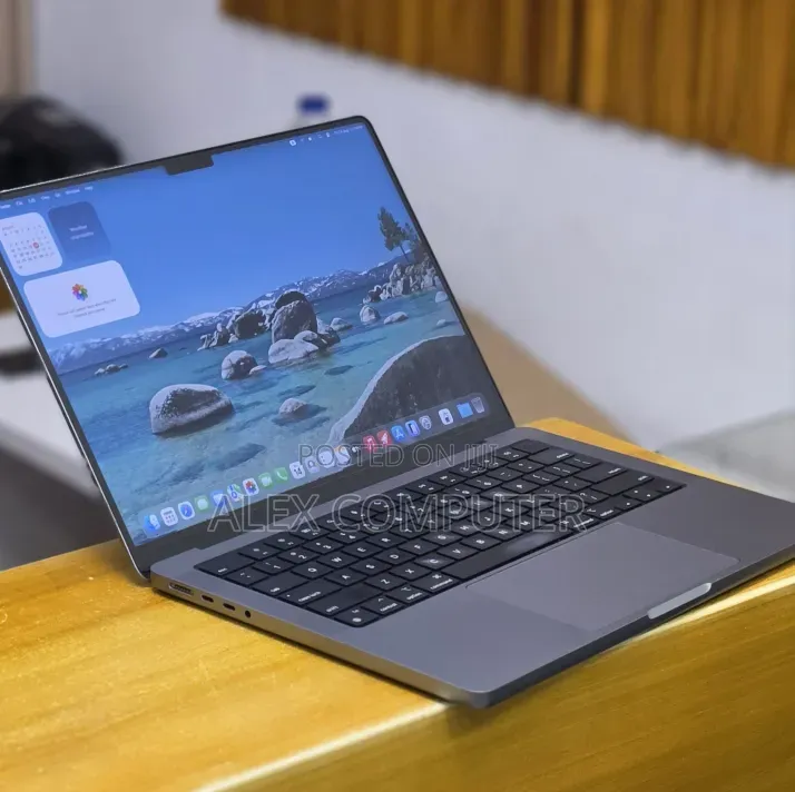 New Laptop Apple MacBook Pro 2021 M1 32GB Apple M1 Pro SSD 512GB
