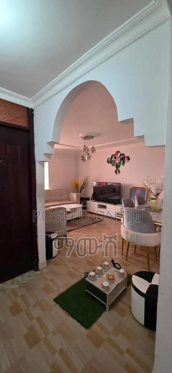 Furnished 3bdrm Condo in ቦታ ቦሌ አራብሳ በላ 3መኝታ, Bole for sale