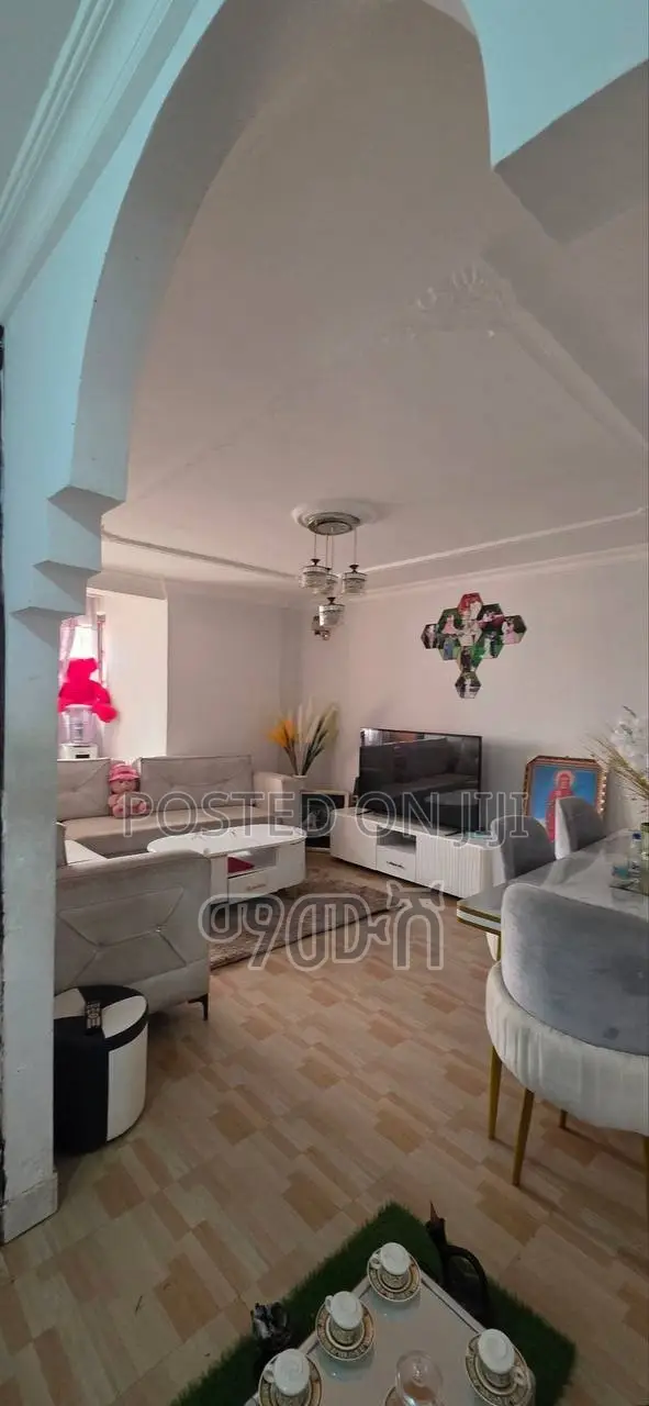 Furnished 3bdrm Condo in ቦታ ቦሌ አራብሳ በላ 3መኝታ, Bole for sale