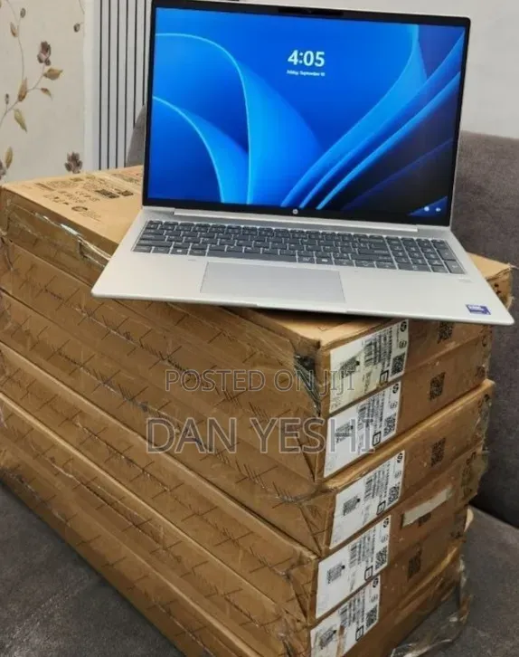 New Laptop HP ProBook 460 G11 16GB Intel Core Ultra 7 SSD 512GB