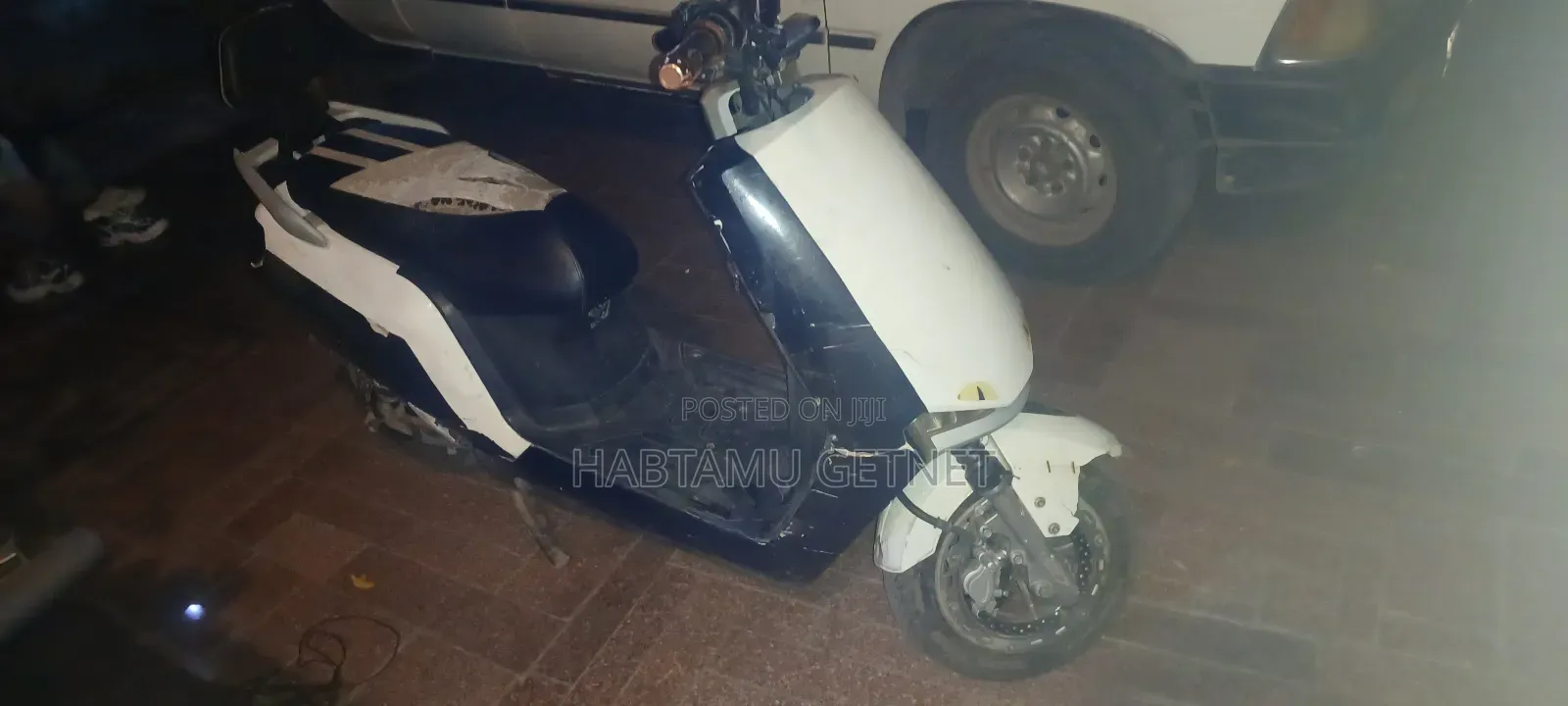 Piaggio Scooter 2021 White