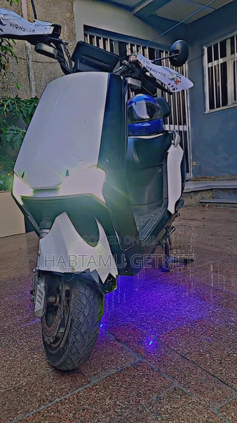 Piaggio Scooter 2021 White