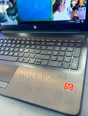 Laptop HP Stream Notebook 8GB AMD Ryzen 3 SSD 1T