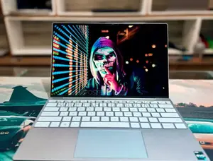 New Laptop Dell XPS 13 16GB Intel Core i7 SSD 512GB