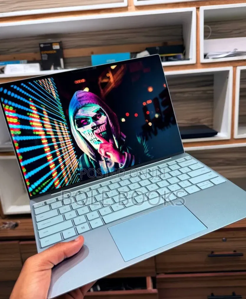New Laptop Dell XPS 13 16GB Intel Core i7 SSD 512GB