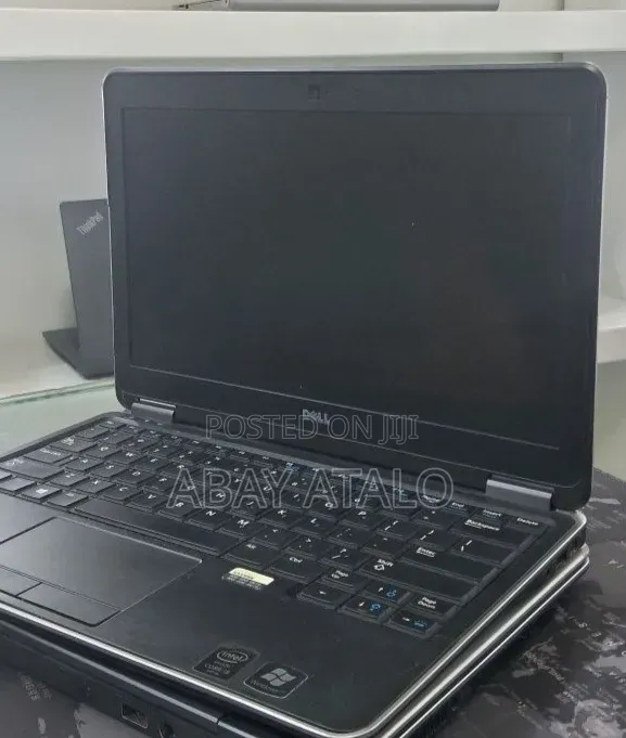 New Laptop Dell Latitude E7240 8GB Intel Core i5 SSD 256GB