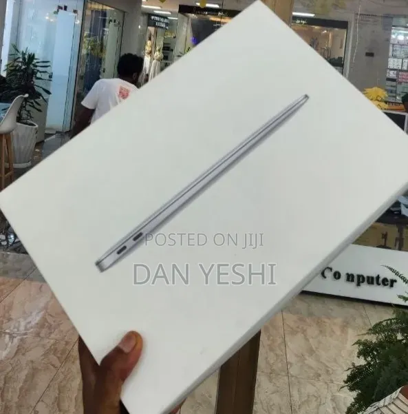 New Laptop Apple MacBook Air 8GB Apple M1 SSD 256GB