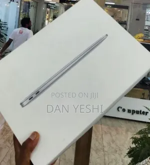 New Laptop Apple MacBook Air 8GB Apple M1 SSD 256GB