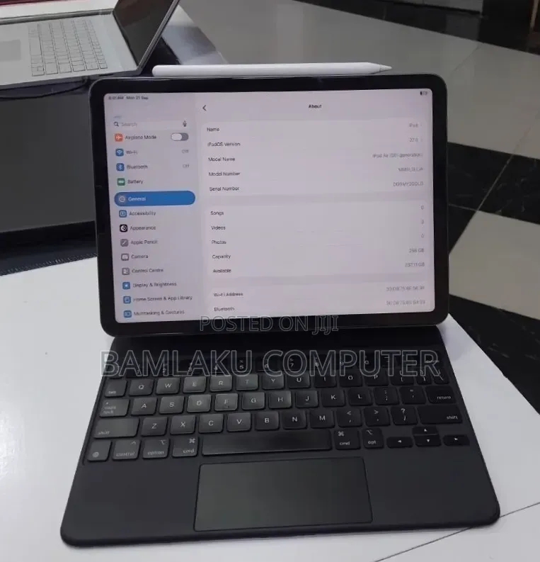 New Apple iPad Air (2022) 256 GB