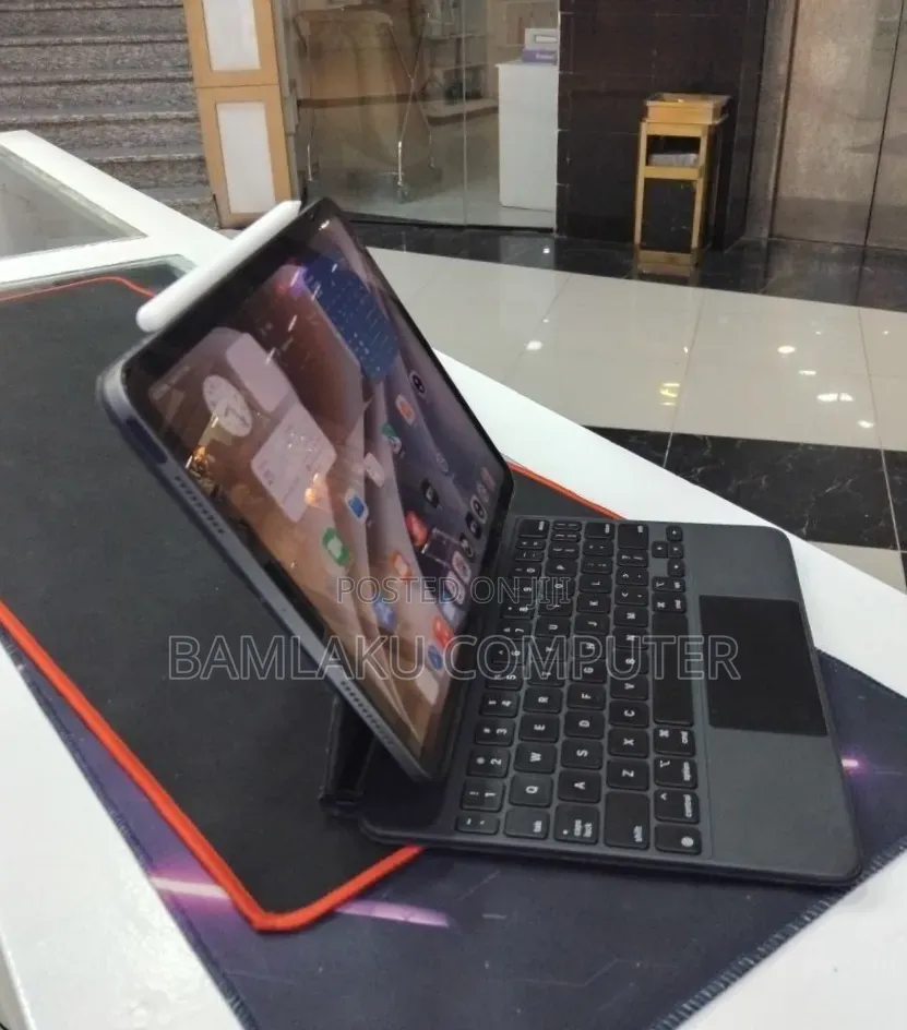 New Apple iPad Air (2022) 256 GB