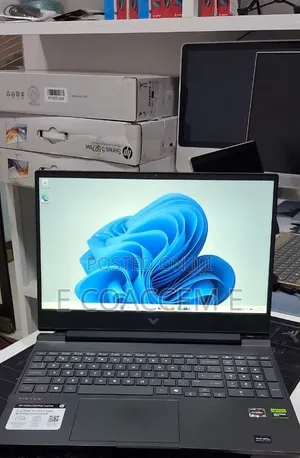 New Laptop HP 16GB AMD Ryzen 7 SSD 512GB