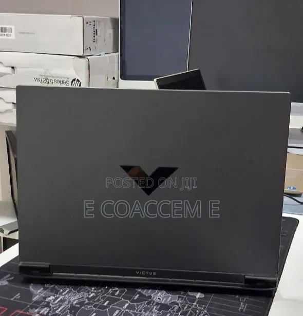 New Laptop HP 16GB AMD Ryzen 7 SSD 512GB