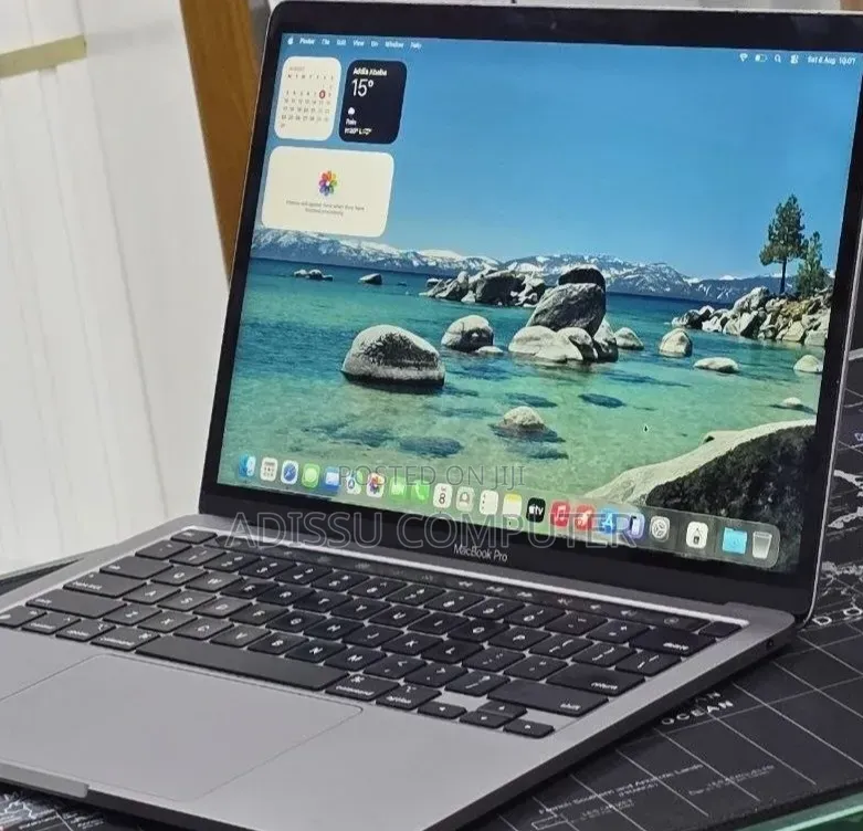 New Laptop Apple MacBook Pro 2022 M2 16GB Apple M2 SSD 256GB