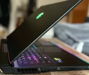 New Laptop MSI Raider GE68HX 13VI-202US 32GB Intel Core i9 SSD 1T
