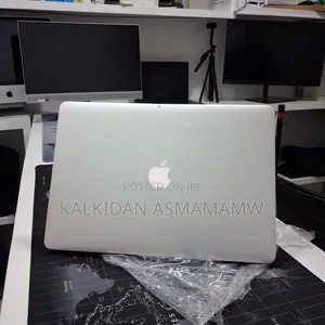 New Laptop Apple MacBook 2014 16GB Intel Core i7 SSD 256GB