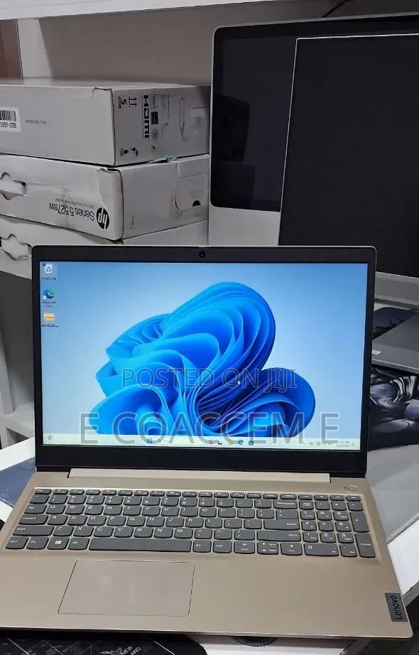 New Laptop Lenovo 8GB Intel Core i3 SSD 256GB