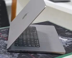 New Laptop Apple MacBook Pro 2023 M2 16GB Apple M2 SSD 512GB