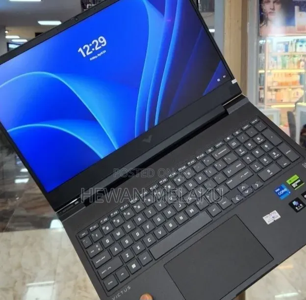 New Laptop HP Victus 16 16GB Intel Core i7 SSD 1T