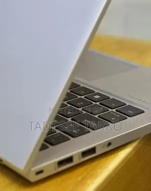 New Laptop HP EliteBook 830 G8 16GB Intel Core i5 SSD 512GB