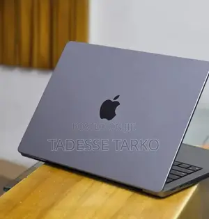New Laptop Apple MacBook Pro 2021 M1 32GB Apple M1 Pro SSD 512GB