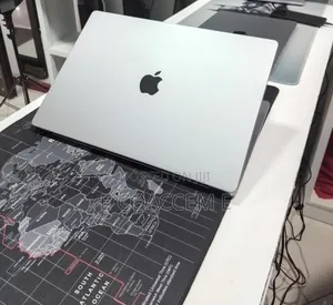 New Laptop Apple MacBook 16GB SSD 512GB