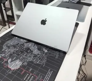 New Laptop Apple MacBook 16GB SSD 512GB