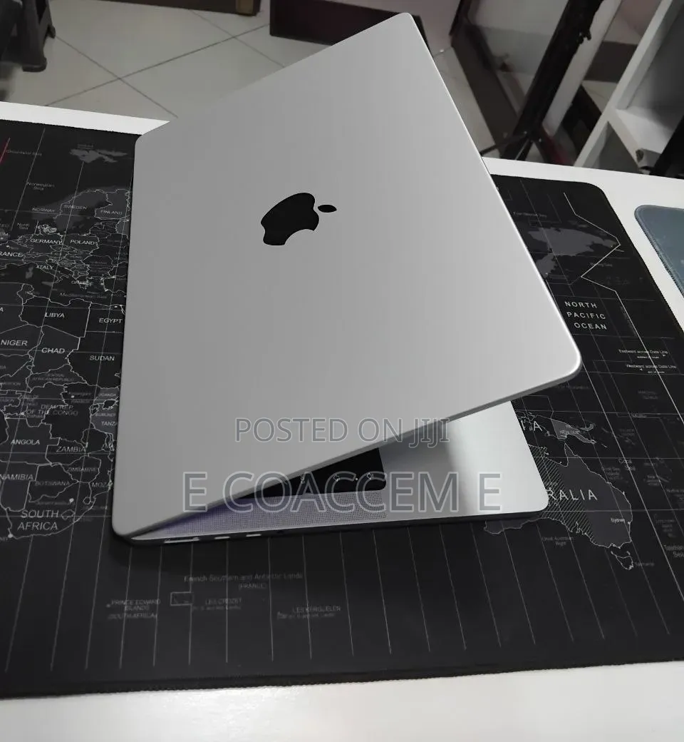 New Laptop Apple MacBook 16GB SSD 512GB