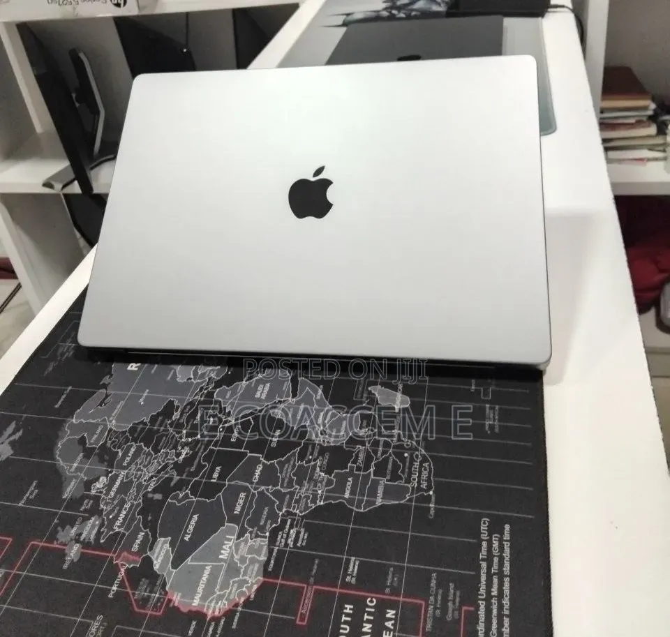 New Laptop Apple MacBook 16GB SSD 512GB