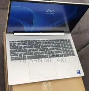 New Laptop HP ProBook 460 G11 16GB Intel Core Ultra 7 SSD 512GB