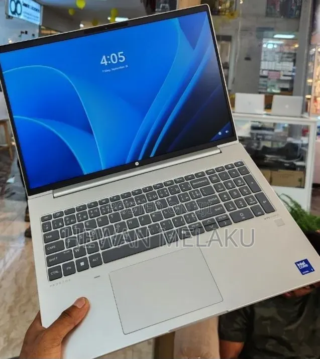 New Laptop HP ProBook 460 G11 16GB Intel Core Ultra 7 SSD 512GB