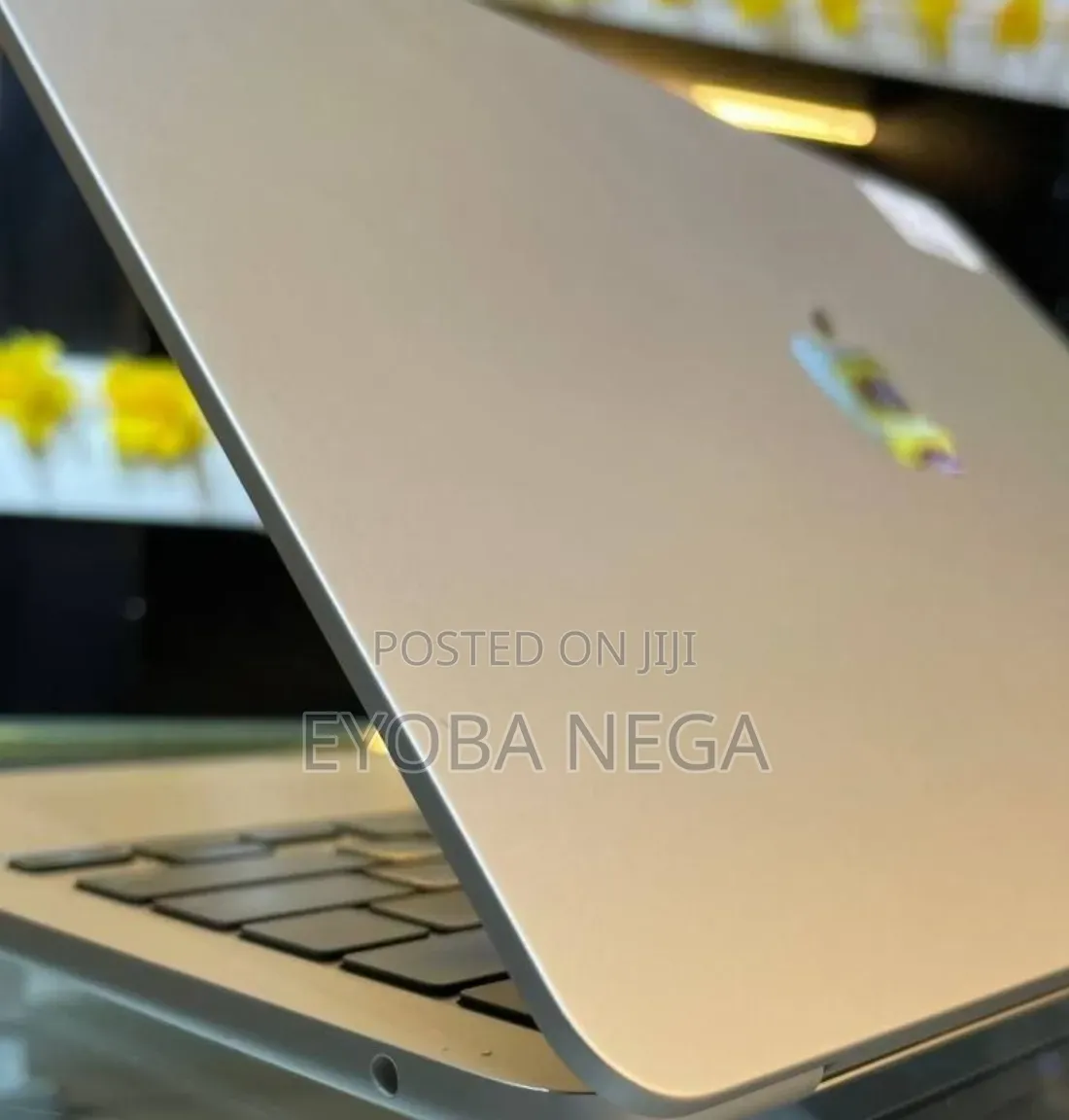 New Laptop Apple MacBook Air 2025 M4 16GB Apple M4 SSD 512GB