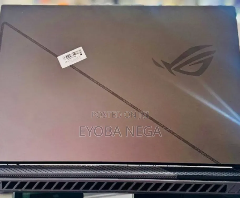New Laptop Asus ROG Strix G16 16GB Intel Core i7 SSD 1T
