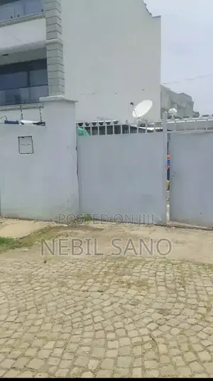 2bdrm Villa in Cmc 475Sqm2 House, Yeka for sale