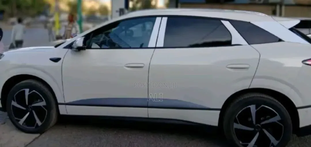 New BYD Sealion 06 EV 2025 Beige