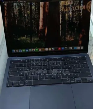 New Laptop Apple MacBook Air 2025 M4 16GB Apple M4 SSD 256GB