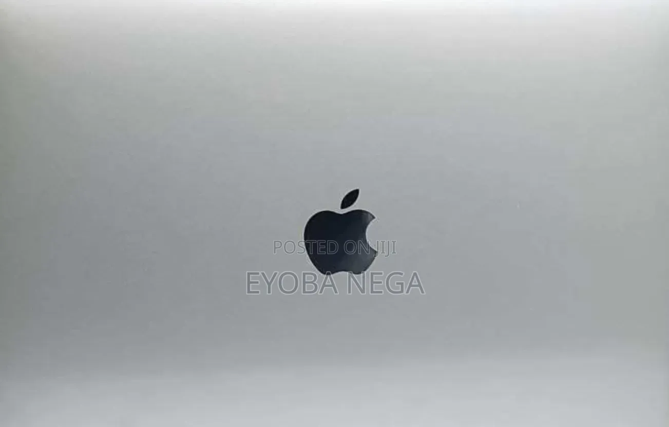 New Laptop Apple MacBook Pro 2020 16GB Intel Core i7 SSD 512GB