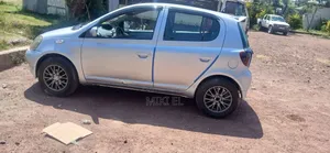 Toyota Vitz 1.0 FWD 5dr 2001 Silver