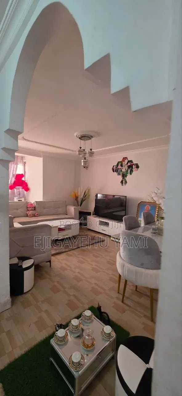 Furnished 3bdrm Condo in Condominium, Bole for sale