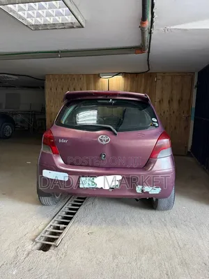 Toyota Yaris 2010 Burgundy