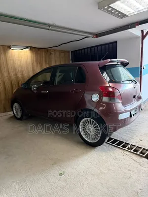 Toyota Yaris 2010 Burgundy