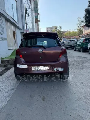 Toyota Yaris 2010 Burgundy