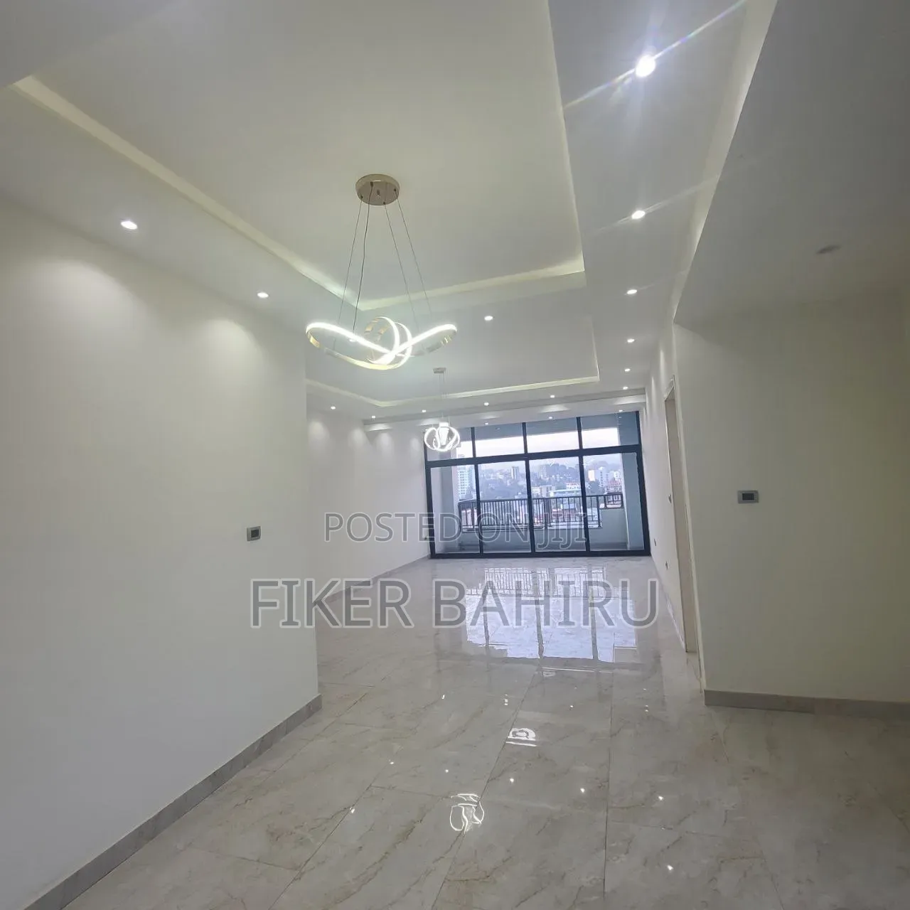 5bdrm Apartment in Addis Abeba, Kirkos for rent