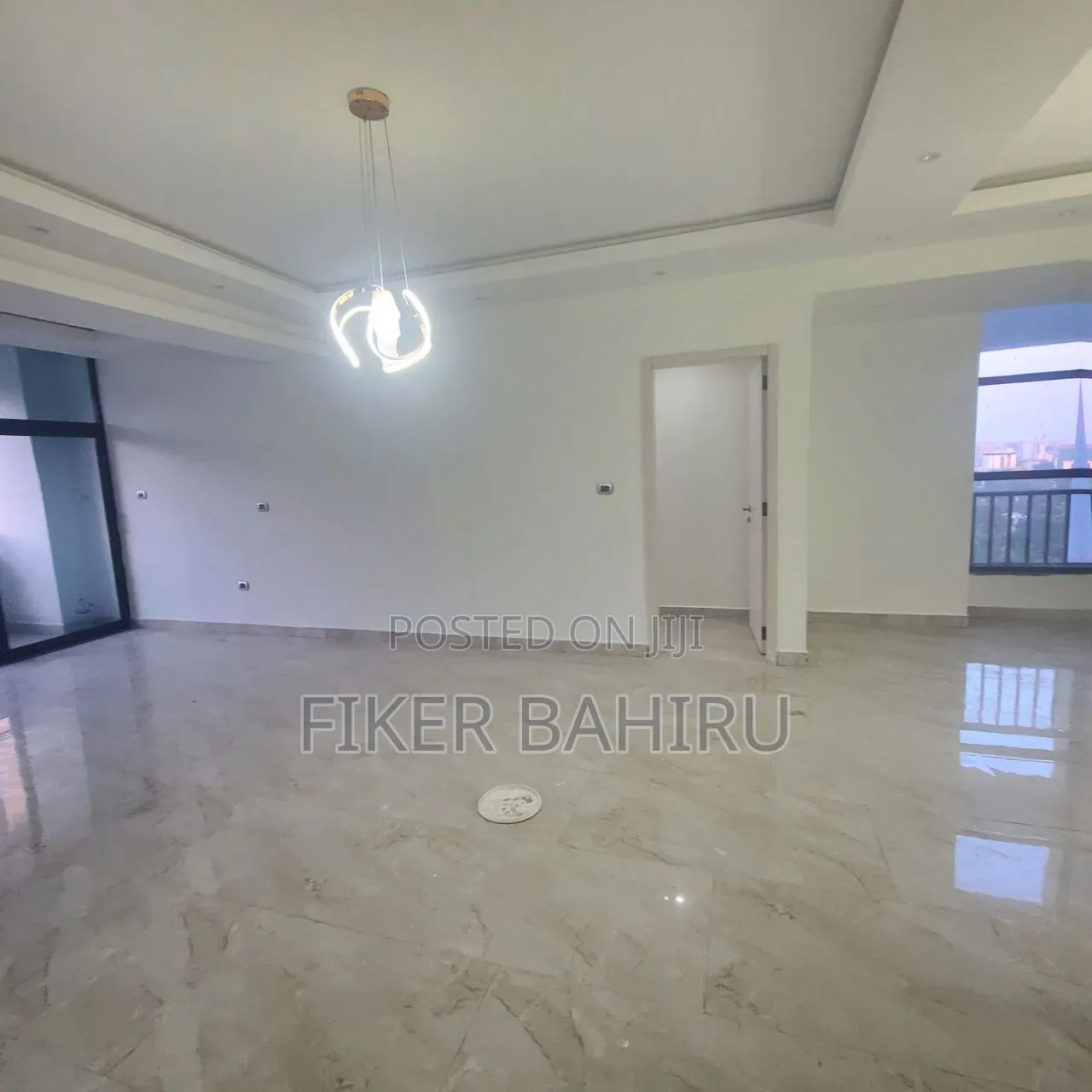 5bdrm Apartment in Addis Abeba, Kirkos for rent