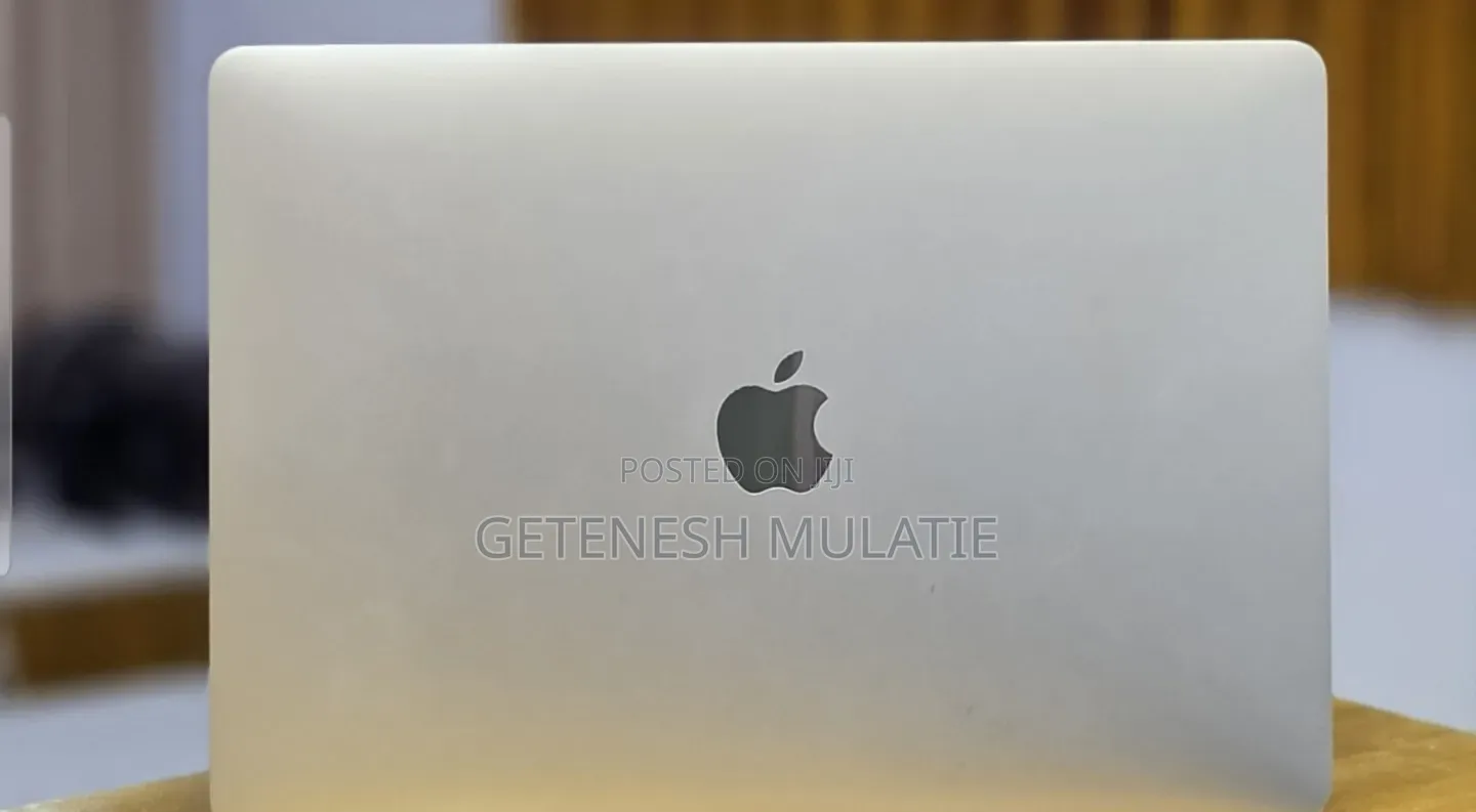 New Laptop Apple MacBook Pro 2020 32GB Intel Core i7 SSD 512GB