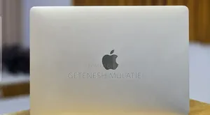 New Laptop Apple MacBook Pro 2020 32GB Intel Core i7 SSD 512GB