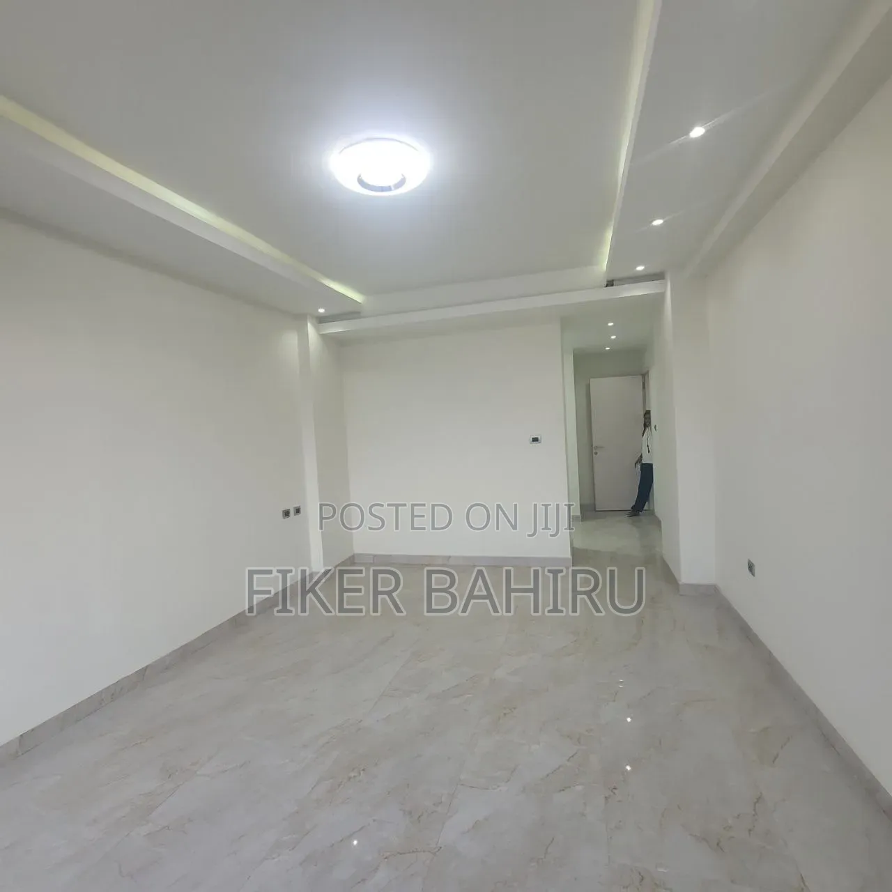 5bdrm Apartment in Addis Abeba, Kirkos for rent